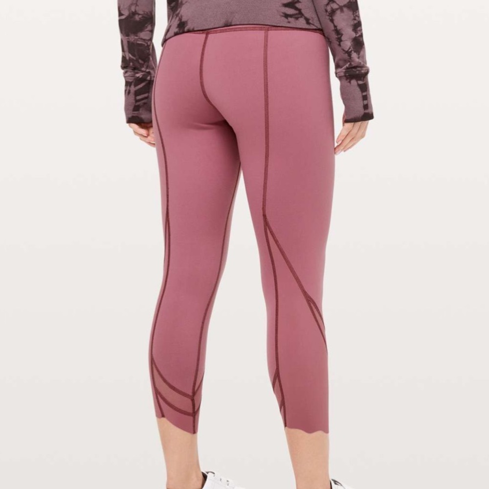 Lululemon Wunder Under Scallop 24” Misty Merlot